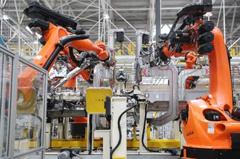 L'intelligenza artificiale applicata ai robot in fabbrica