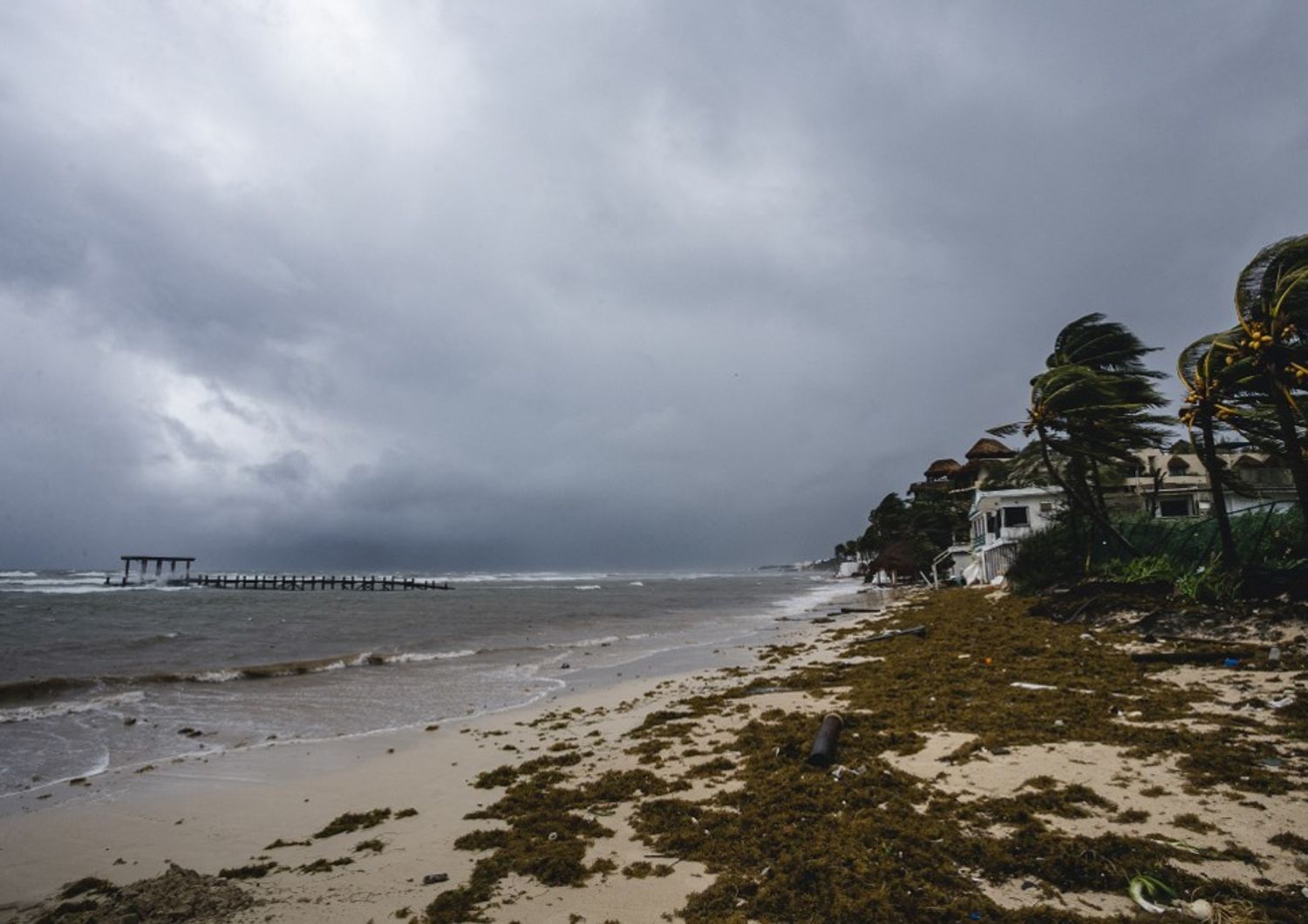 Caraibi, in attesa di una tempesta-uragano