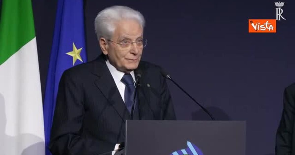 Mattarella: Con la tecnologia è quasi come un salto della specie, ma non bisogna farsi manipolare